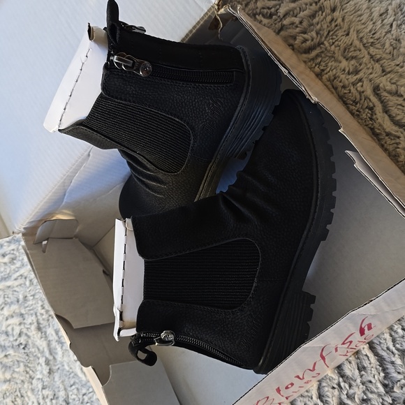 Blowfish Malibu Kids Girls Redsen-k Chelsea Boot, Black Saddlerock size 13 NWT - Picture 2 of 8